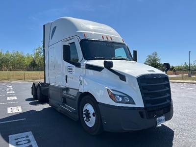 Freightliner Cascadia 126 Sleeper Semi Truck - 72" Integral Sleeper, 450HP, 12 Speed Automatic