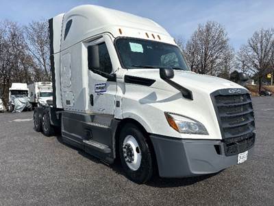 Freightliner Cascadia 126 Sleeper Semi Truck - 72" Integral Sleeper, 450HP, 12 Speed Automatic