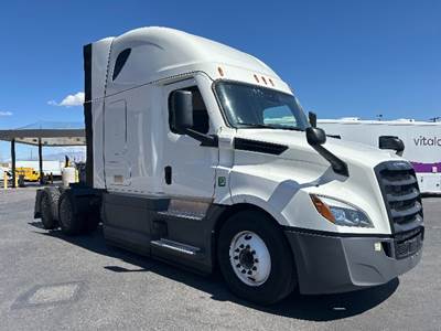Freightliner Cascadia 126 Sleeper Semi Truck - 72" Integral Sleeper, 450HP, 12 Speed Automatic