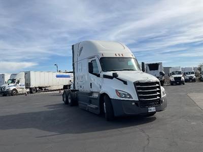Freightliner Cascadia 126 Sleeper Semi Truck - 72" Integral Sleeper, 450HP, 12 Speed Automatic