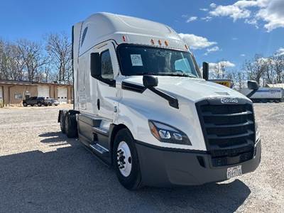 Freightliner Cascadia 126 Sleeper Semi Truck - 72" Integral Sleeper, 450HP, 12 Speed Automatic
