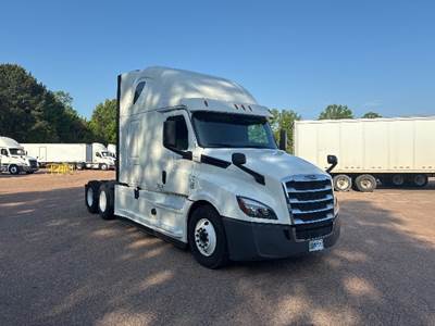 Freightliner Cascadia 126 Sleeper Semi Truck - 72" Integral Sleeper, 455HP, 12 Speed Automatic