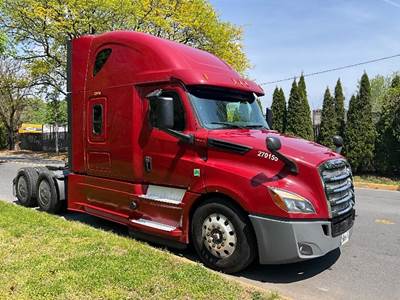 Freightliner Cascadia 126 Sleeper Semi Truck - 72" Integral Sleeper, 455HP, 12 Speed Automatic