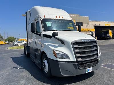 Freightliner Cascadia 126 Sleeper Semi Truck - 72" Integral Sleeper, 450HP, 12 Speed Automatic