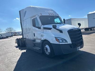 Freightliner Cascadia 126 Sleeper Semi Truck - 72" Integral Sleeper, 450HP, 12 Speed Automatic