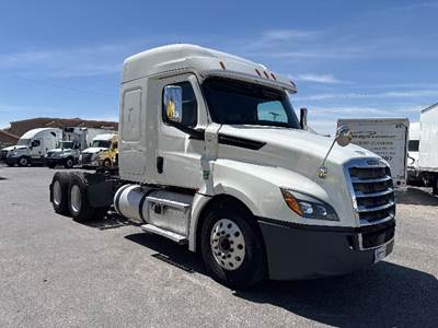 Freightliner Cascadia 126 Sleeper Semi Truck - 48" Integral Sleeper, 455HP, 12 Speed Automatic