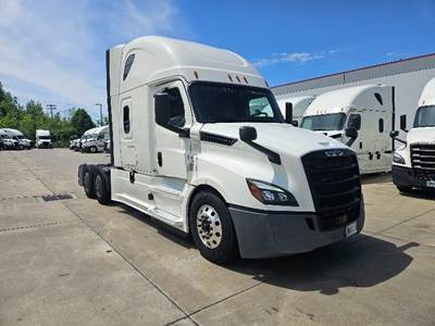 Freightliner Cascadia 126 Sleeper Semi Truck - 72" Integral Sleeper, 455HP, 12 Speed Automatic