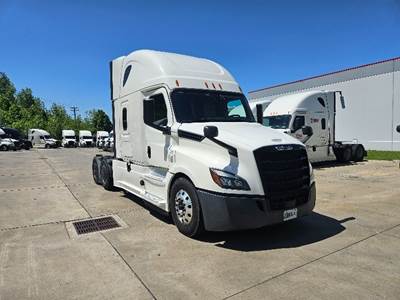 Freightliner Cascadia 126 Sleeper Semi Truck - 72" Integral Sleeper, 455HP, 12 Speed Automatic
