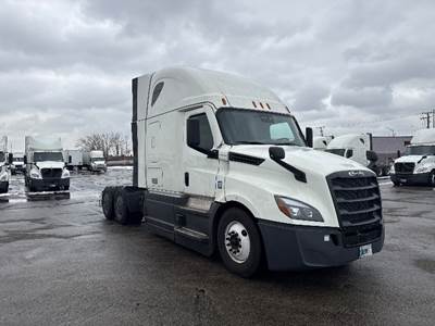 Freightliner Cascadia 126 Sleeper Semi Truck - 72" Integral Sleeper, 450HP, 12 Speed Automatic
