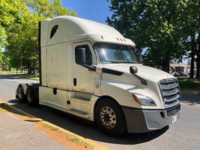 Freightliner Cascadia 126 Sleeper Semi Truck - 72" Integral Sleeper, 455HP, 12 Speed Automatic