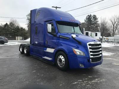Freightliner Cascadia 126 Sleeper Semi Truck - 72" Integral Sleeper, 455HP, 12 Speed Automatic