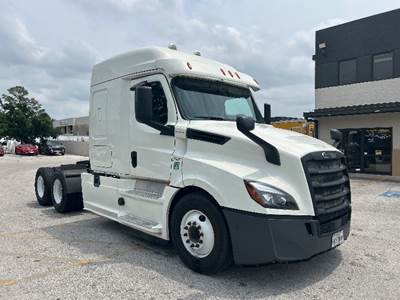 Freightliner Cascadia 126 Sleeper Semi Truck - 60" Integral Sleeper, 455HP, 10 Speed Manual