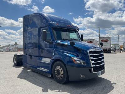 Freightliner Cascadia 126 Single Axle Sleeper Semi Truck - 72" Integral Sleeper, 435HP, 12 Speed Automatic