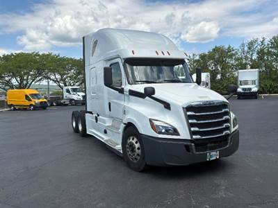Freightliner Cascadia 126 Sleeper Semi Truck - 72" Integral Sleeper, 455HP, 12 Speed Automatic