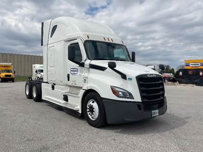 Freightliner Cascadia 126 Sleeper Semi Truck - 72" Integral Sleeper, 455HP, 12 Speed Automatic
