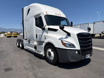 Freightliner Cascadia 126 Sleeper Semi Truck - 72" Integral Sleeper, 455HP, 12 Speed Automatic