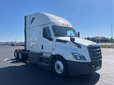 Freightliner Cascadia 126 Sleeper Semi Truck - 72" Integral Sleeper, 450HP, 12 Speed Automatic