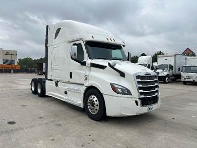 Freightliner Cascadia 126 Sleeper Semi Truck - 72" Integral Sleeper, 455HP, 12 Speed Automatic