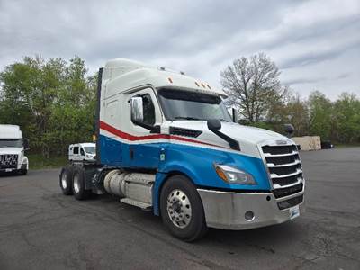 Freightliner Cascadia 126 Sleeper Semi Truck - 48" Integral Sleeper, 455HP, 12 Speed Automatic