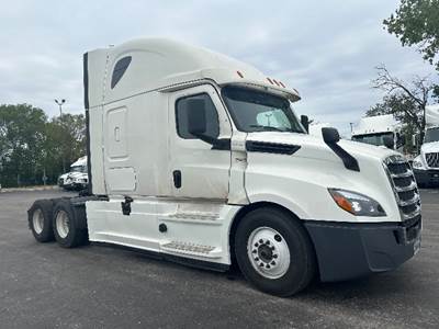 Freightliner Cascadia 126 Sleeper Semi Truck - 72" Integral Sleeper, 455HP, 12 Speed Automatic