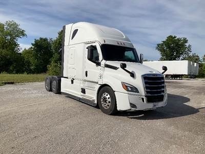 Freightliner Cascadia 126 Sleeper Semi Truck - 72" Integral Sleeper, 455HP, 12 Speed Automatic