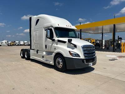 Freightliner Cascadia 126 Sleeper Semi Truck - 72" Integral Sleeper, 455HP, 10 Speed Manual
