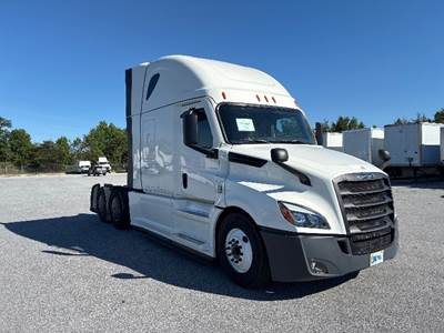 Freightliner Cascadia 126 Sleeper Semi Truck - 72" Integral Sleeper, 505HP, 12 Speed Automatic