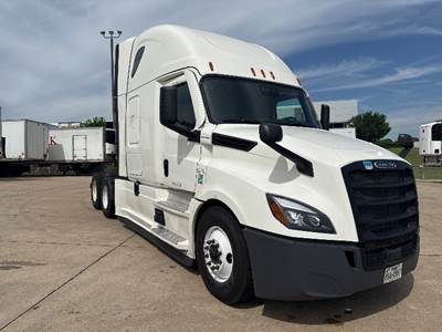 Freightliner Cascadia 126 Sleeper Semi Truck - 72" Integral Sleeper, 455HP, 12 Speed Automatic