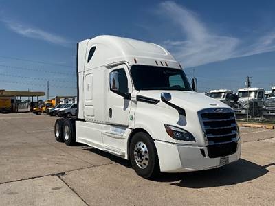 Freightliner Cascadia 126 Sleeper Semi Truck - 72" Integral Sleeper, 455HP, 10 Speed Manual