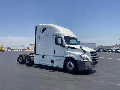 Freightliner Cascadia 126 Sleeper Semi Truck - 72" Integral Sleeper, 455HP, 12 Speed Automatic