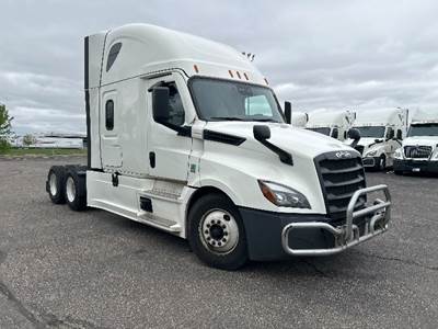 Freightliner Cascadia 126 Sleeper Semi Truck - 72" Integral Sleeper, 455HP, 12 Speed Automatic
