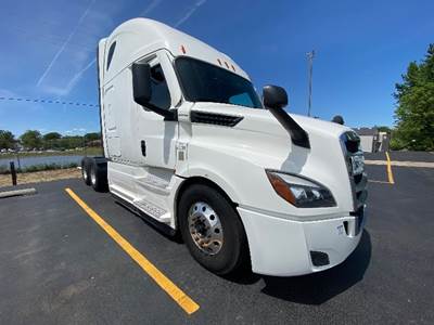 Freightliner Cascadia 126 Sleeper Semi Truck - 72" Integral Sleeper, 455HP, 12 Speed Automatic