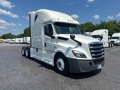 Freightliner Cascadia 126 Sleeper Semi Truck - 72" Integral Sleeper, 455HP, 12 Speed Automatic