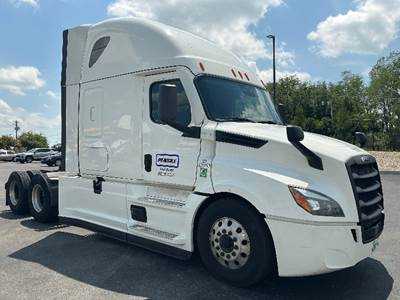 Freightliner Cascadia 126 Sleeper Semi Truck - 72" Integral Sleeper, 455HP, 12 Speed Automatic