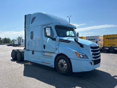 Freightliner Cascadia 126 Sleeper Semi Truck - 72" Integral Sleeper, 400HP, 12 Speed Automatic