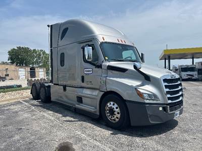 Freightliner Cascadia 126 Sleeper Semi Truck - 72" Integral Sleeper, 455HP, 12 Speed Automatic