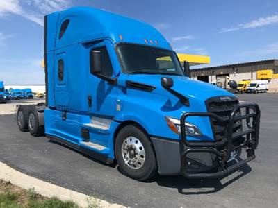 Freightliner Cascadia 126 Sleeper Semi Truck - 72" Integral Sleeper, 455HP, 12 Speed Automatic