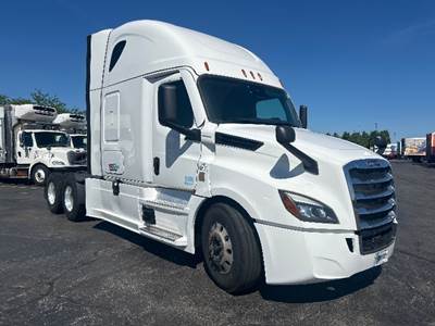 Freightliner Cascadia 126 Sleeper Semi Truck - 72" Integral Sleeper, 455HP, 12 Speed Automatic