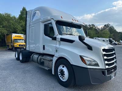 Freightliner Cascadia 126 Sleeper Semi Truck - 72" Integral Sleeper, 455HP, 12 Speed Automatic
