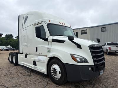 Freightliner Cascadia 126 Sleeper Semi Truck - 72" Integral Sleeper, 455HP, 12 Speed Automatic