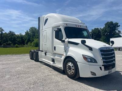 Freightliner Cascadia 126 Sleeper Semi Truck - 72" Integral Sleeper, 455HP, 12 Speed Automatic