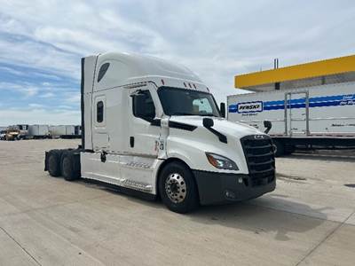 Freightliner Cascadia 126 Sleeper Semi Truck - 72" Integral Sleeper, 505HP, 12 Speed Automatic