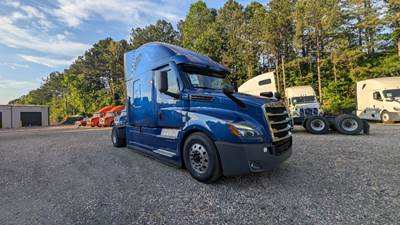 Freightliner Cascadia 126 Single Axle Sleeper Semi Truck - 72" Integral Sleeper, 435HP, 12 Speed Automatic