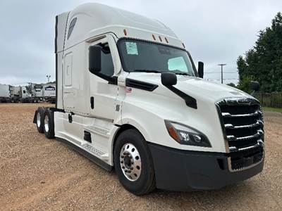 Freightliner Cascadia 126 Sleeper Semi Truck - 72" Integral Sleeper, 455HP, 12 Speed Automatic