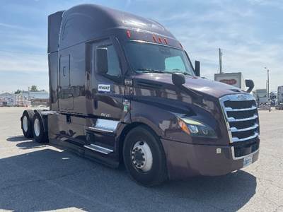 Freightliner Cascadia 126 Sleeper Semi Truck - 72" Integral Sleeper, 455HP, 12 Speed Automatic