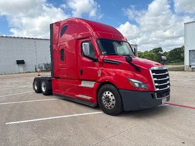 Freightliner Cascadia 126 Sleeper Semi Truck - 72" Integral Sleeper, 455HP, 12 Speed Automatic