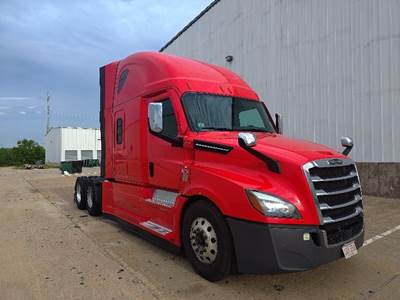 Freightliner Cascadia 126 Sleeper Semi Truck - 72" Integral Sleeper, 455HP, 12 Speed Automatic