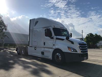 Freightliner Cascadia 126 Sleeper Semi Truck - 72" Integral Sleeper, 455HP, 12 Speed Automatic