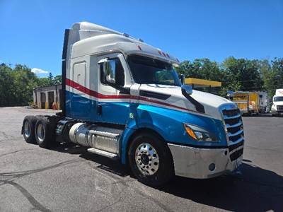 Freightliner Cascadia 126 Sleeper Semi Truck - 48" Integral Sleeper, 455HP, 12 Speed Automatic