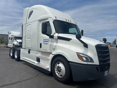 Freightliner Cascadia 126 Sleeper Semi Truck - 72" Integral Sleeper, 455HP, 12 Speed Automatic